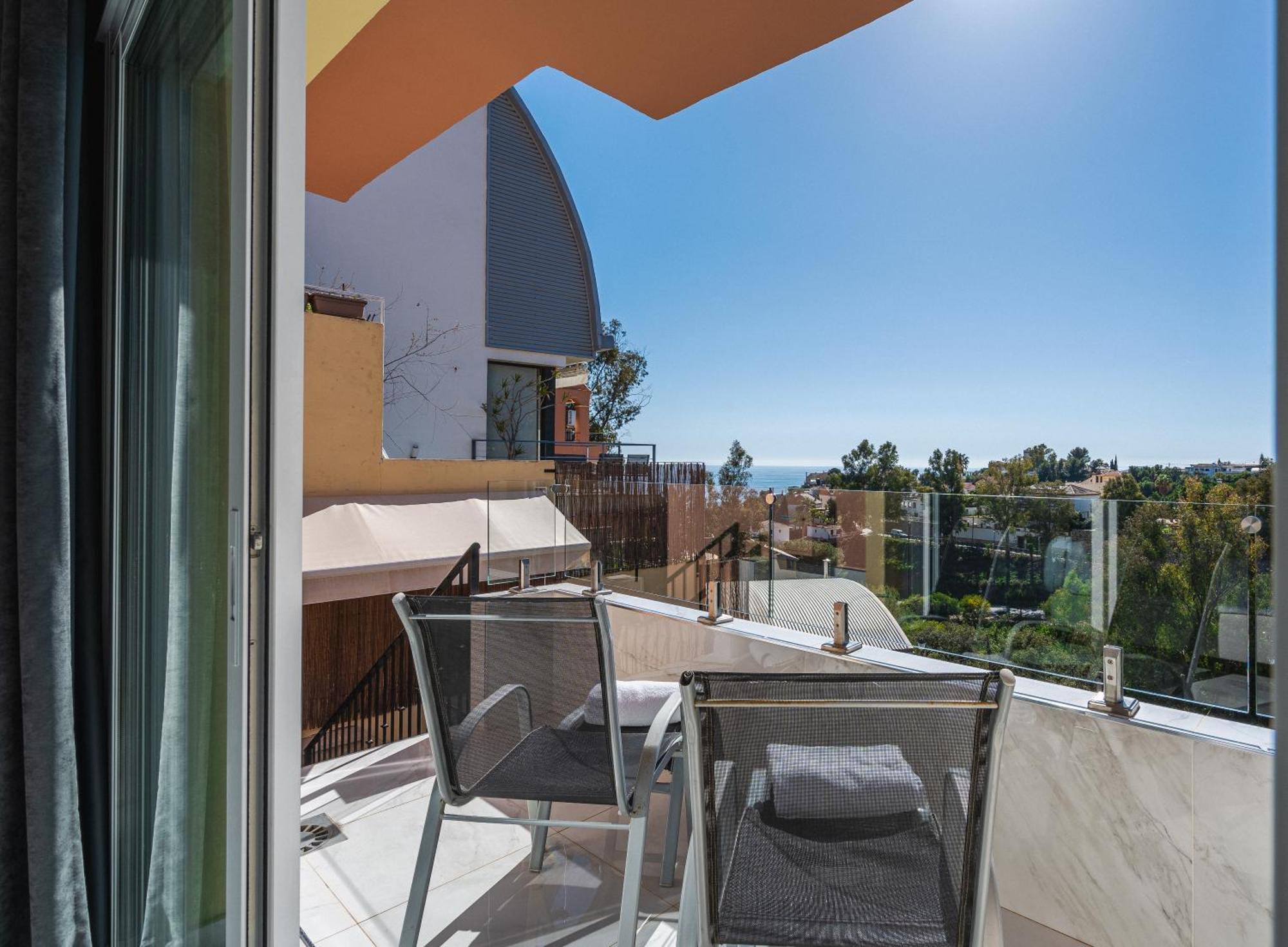 פואנגירולה Private Luxurious Hillside Villa With Pool & Sea Views For 8 To 10 Ppl מראה חיצוני תמונה