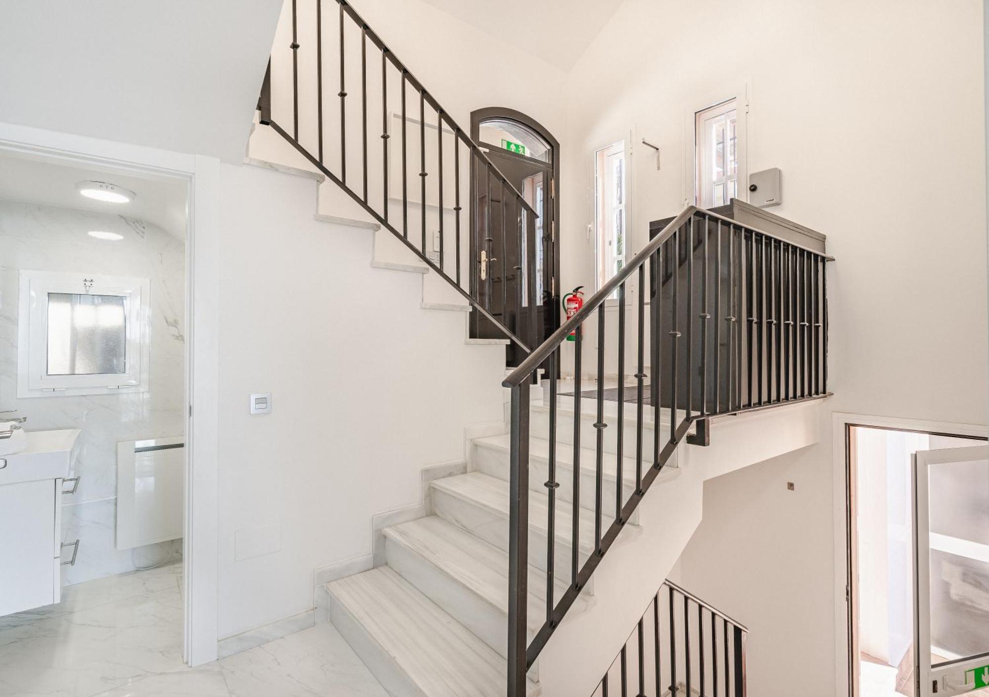 פואנגירולה Private Luxurious Hillside Villa With Pool & Sea Views For 8 To 10 Ppl מראה חיצוני תמונה