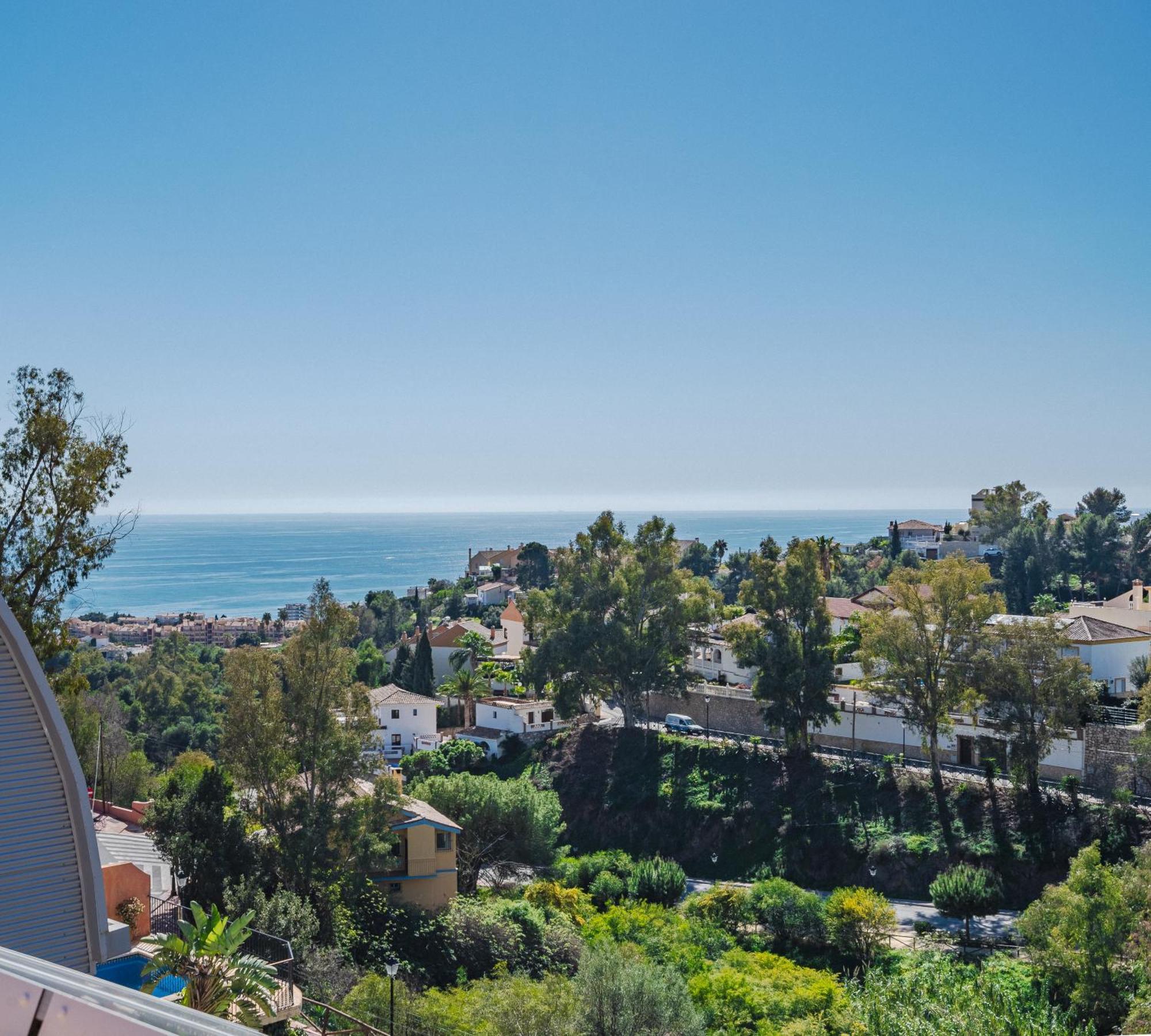 פואנגירולה Private Luxurious Hillside Villa With Pool & Sea Views For 8 To 10 Ppl מראה חיצוני תמונה