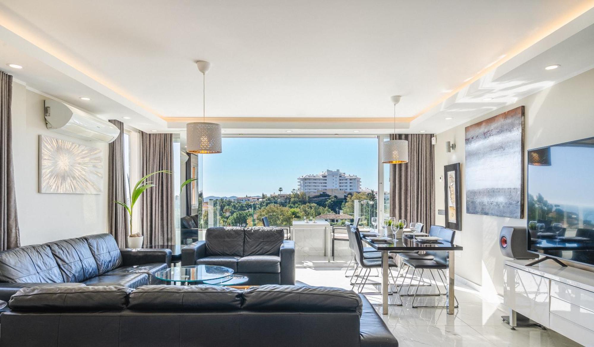 פואנגירולה Private Luxurious Hillside Villa With Pool & Sea Views For 8 To 10 Ppl מראה חיצוני תמונה